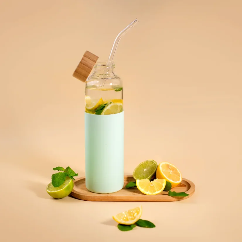 Borosilikátová skleněná láhev, LUHA, objem 600 ml - Barva: bílá