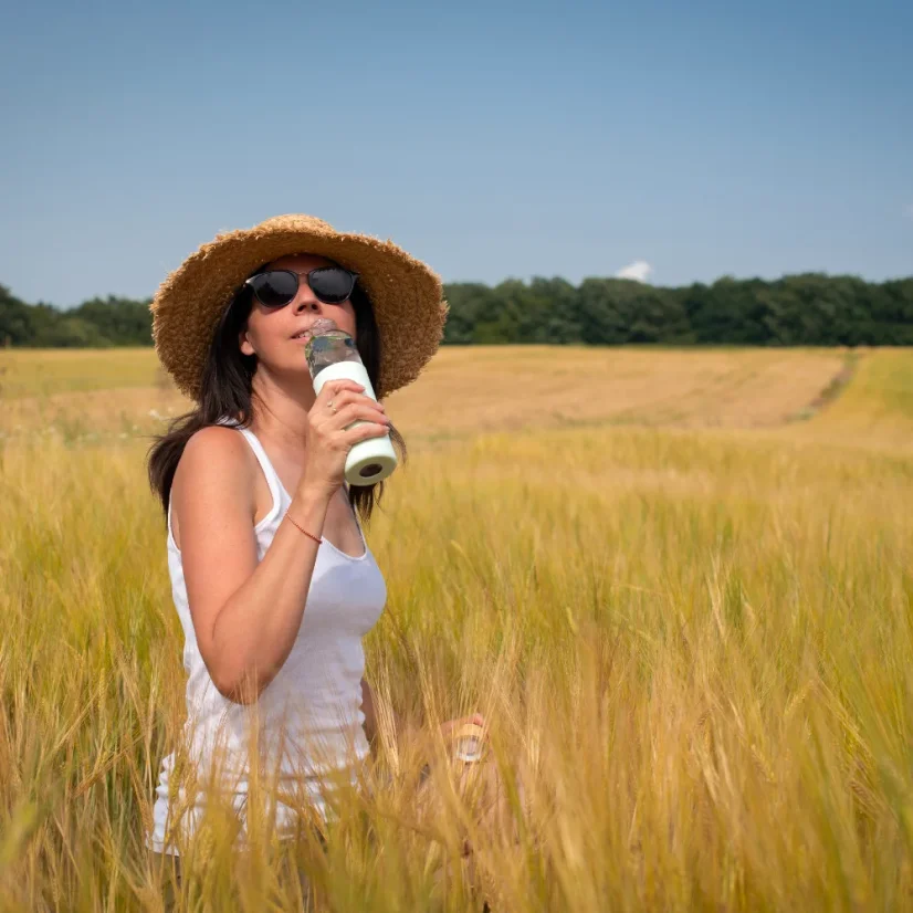 Borosilikátová skleněná láhev, LUHA, objem 600 ml - Barva: bílá