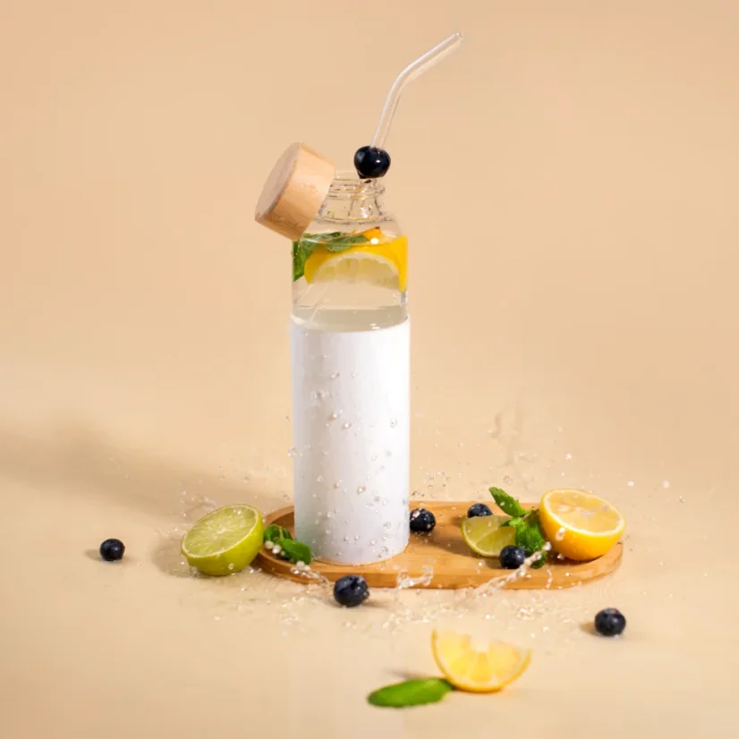 Borosilikátová skleněná láhev, LUHA, objem 600 ml - Barva: bílá