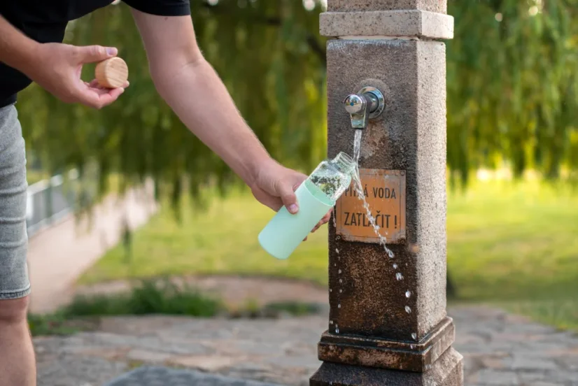 Borosilikátová skleněná láhev, LUHA, objem 600 ml - Barva: bílá